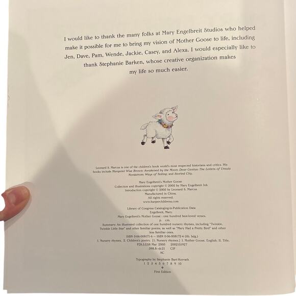 VTG 2005 First Ed Mary Engelbreit's Mother Goose 100 Best Loved Verses, HC, DJ - Picture 3 of 6